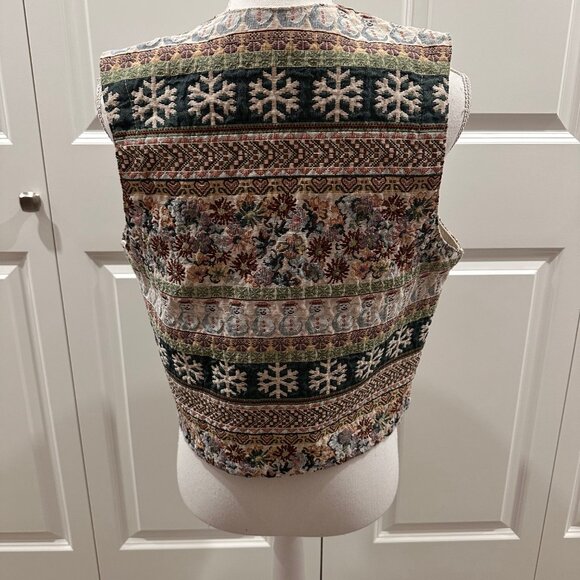 Vintage tapestery embroidery holiday vest size small snowmen, snowflakes, winter - Picture 5 of 5